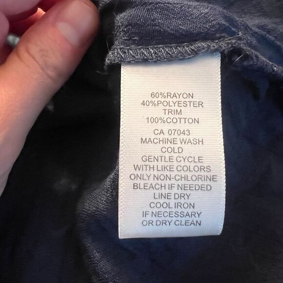 Spense navy light weight blouse. Size small - Picture 4 of 6